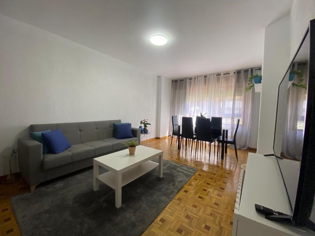 Jimena Del Cid Apartment บูร์โกส ภายนอก รูปภาพ
